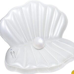 Inflatable Seashell with Pearl